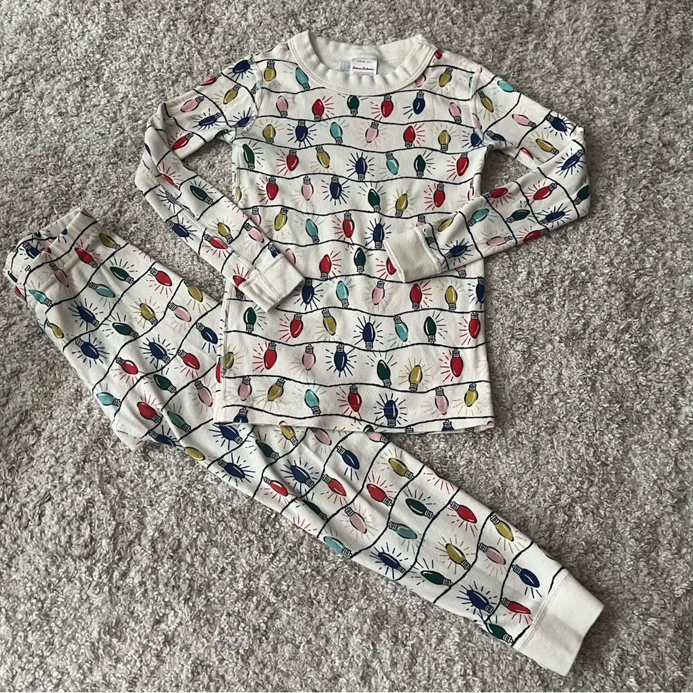 Hannah Andersson Colorful Christmas Light Print Kids Pajamas